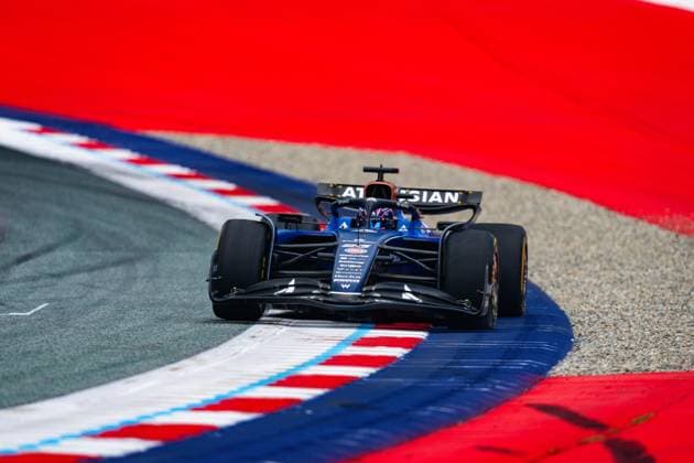 F1 2025: Austrian Grand Prix in Spielberg, Austria - 27 Jun 2025 Atlassian Williams Racing F1 Team s Thai driver Alex Albon is seen in action during the free practice one of the Formula 1 Austrian Grand Prix 2025 at the Redbull Ring. Spielberg Austria Copyright: xLucaxMartinix xSOPAxImagesx LMC08545
