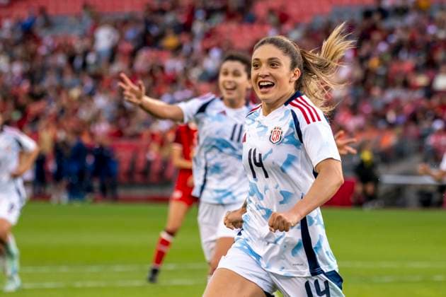 June 27, 2025, Toronto, Ontario, Canada: Priscila Chinchilla 14 celebrates Costa Rica s first goal by Maria Paula Salas 9 during an International Friendly, Länderspiel, Nationalmannschaft match at BMO Field on June 27, 2025 in Toronto, Ontario, Canada. The game ended 4-1 for Canada. Toronto Canada - ZUMAm154 20250627_zap_m154_014 Copyright: xAngelxMarchinix