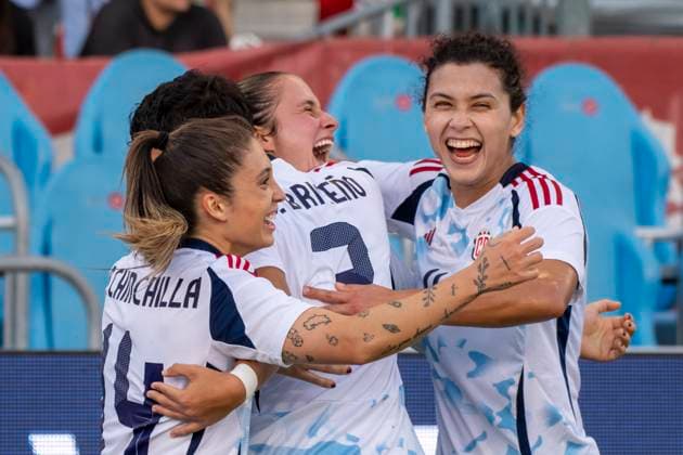June 27, 2025, Toronto, Ontario, Canada: Maria Paula Salas 9 (CR) of Costa Rica celebrates her goal with Priscila Chinchilla 14 (L), Josselyn Briceo±o 3 (CL) and Raquel RodroÂguez 11 (R) during an International Friendly, Länderspiel, Nationalmannschaft match at BMO Field on June 27, 2025 in Toronto, Ontario, Canada. The game ended 4-1 for Canada. Toronto Canada - ZUMAm154 20250627_zap_m154_035 Copyright: xAngelxMarchinix