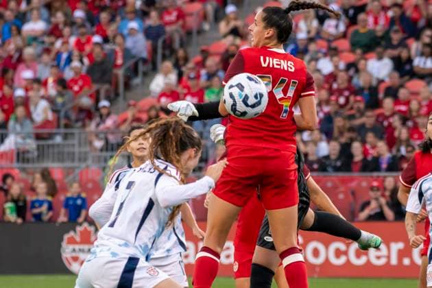 June 27, 2025, Toronto, Ontario, Canada: Maria Paula Salas 9 (L) of Costa Rica scores a goal an International Friendly, Länderspiel, Nationalmannschaft match at BMO Field on June 27, 2025 in Toronto, Ontario, Canada. The game ended 4-1 for Canada. Toronto Canada - ZUMAm154 20250627_zap_m154_039 Copyright: xAngelxMarchinix