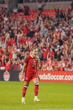 June 27, 2025, Toronto, Ontario, Canada: Emma Regan 25 of Canada celebrates the team s fourth goal during the International Women s Friendly match between Canada and Costa Rica at BMO Field. on June 27, 2025 in Toronto, Canada. Toronto Canada - ZUMAe321 20250627_zsa_e321_011 Copyright: xLeonardoxRamirezx