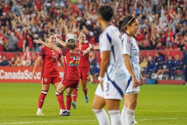 June 27, 2025, Toronto, Ontario, Canada: Emma Regan 25 of Canada and Kayla Briggs 28 of Canada celebrates the team s fourth goal during the International Women s Friendly match between Canada and Costa Rica at BMO Field. on June 27, 2025 in Toronto, Canada. Toronto Canada - ZUMAe321 20250627_zsa_e321_013 Copyright: xLeonardoxRamirezx