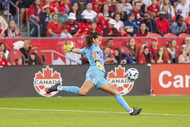 June 27, 2025, Toronto, Ontario, Canada: Noelia Bermudez 1 of Costa Rica plays the ball during the International Women s Friendly match between Canada and Costa Rica at BMO Field. on June 27, 2025 in Toronto, Canada. Toronto Canada - ZUMAe321 20250627_zsa_e321_022 Copyright: xLeonardoxRamirezx