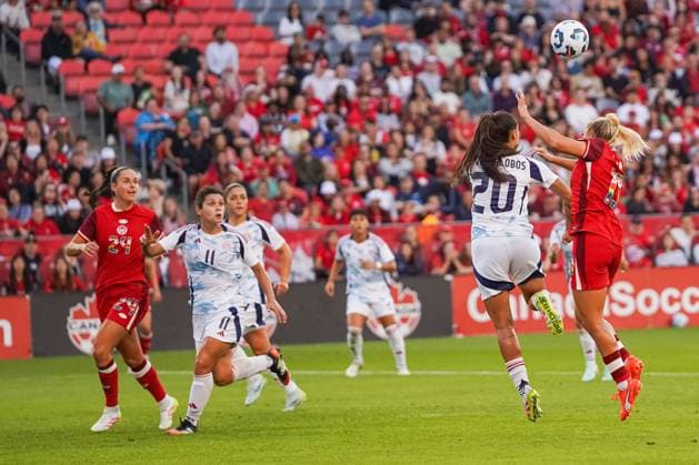 June 27, 2025, Toronto, Ontario, Canada: Fabiola Villalobos 20 of Costa Rica and Adriana Leon 19 of Canada battle for the ball during the International Women s Friendly match between Canada and Costa Rica at BMO Field. on June 27, 2025 in Toronto, Canada. Toronto Canada - ZUMAe321 20250627_zsa_e321_003 Copyright: xLeonardoxRamirezx