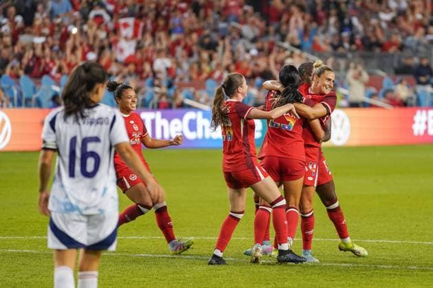June 27, 2025, Toronto, Ontario, Canada: Shelina Zadorsky 4 of Canada celebrates the team s first goal during the International Women s Friendly match between Canada and Costa Rica at BMO Field. on June 27, 2025 in Toronto, Canada. Toronto Canada - ZUMAe321 20250627_zsa_e321_019 Copyright: xLeonardoxRamirezx