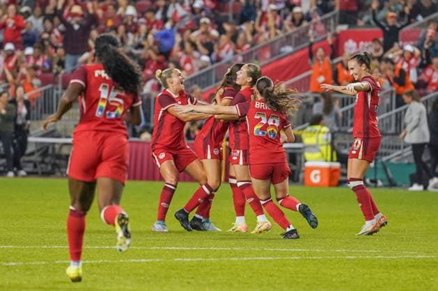 June 27, 2025, Toronto, Ontario, Canada: Holly Ward 27 of Canada celebrates the team s second goal during the International Women s Friendly match between Canada and Costa Rica at BMO Field. on June 27, 2025 in Toronto, Canada. Toronto Canada - ZUMAe321 20250627_zsa_e321_033 Copyright: xLeonardoxRamirezx
