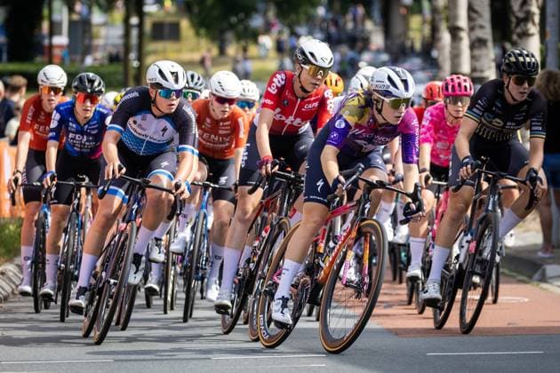 EDE - Atmosphere of the peloton on the road during the Dutch women s Road cycling, Rad, Radsport, Strasse championships. ANP VINCENT JANNINK xVIxANPxSportx xxANPxIVx 530619738 originalFilename: 530619738.jpg