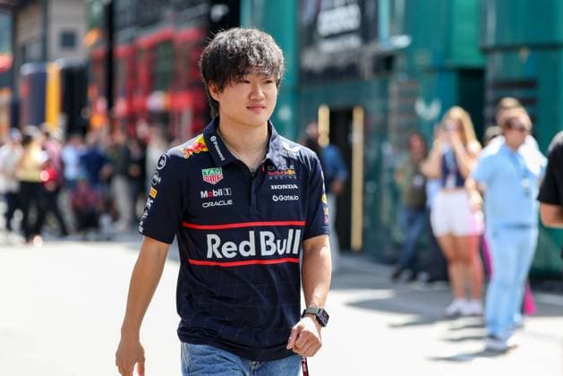 Yuki Tsunoda Oracle Red Bull Racing 22 in the paddock, Paddock signs autographs, 3 Free Practice, Grand Prix of Austria, Motorsport, Men, Formula 1, 28 06 2025 Spielberg Styria Austria Copyright: xkolbert-press ChristianxKolbertx