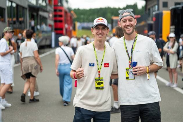Daniel Tschofenig Austria, ski jumper with Austriankiwi Jonny Balchin, Austrian Kiwi, Influencer , AUT, Formula 1 World Championship, MSC Cruises Grand Prix of Austria, Red Bull Ring Spielberg, Qualifying Day, Season 2025, 28 06 2025 AUT, Formula 1 World Championship, MSC Cruises Grand Prix of Austria, Red Bull Ring Spielberg, Qualifying Day, Season 2025, 28 06 2025 Spielberg Copyright: xEibner-Pressefoto Memmlerx EP_MMR