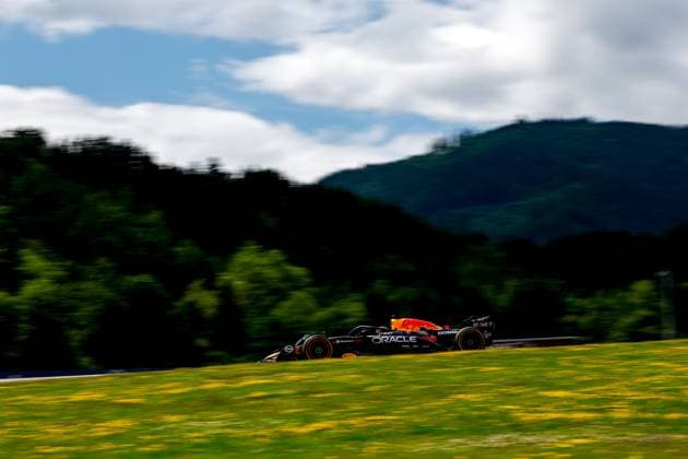 F1 - AUSTRIAN GRAND PRIX 2025 01 VERSTAPPEN Max (nld), Red Bull Racing RB21, action during the Formula 1 MSC Cruises Austrian Grand Prix 2025, 11th round of the 2025 FIA Formula One World Championship, WM, Weltmeisterschaft from June 27 to 29, 2025 on the Red Bull Ring, in Spielberg, Austria - SpielbergAustria  Copyright: xDPPIx