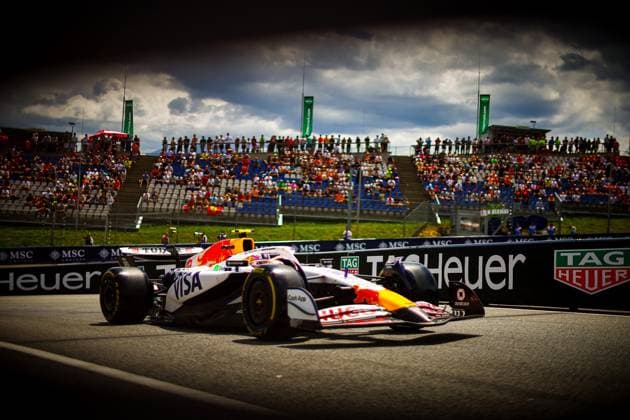 MOTORI - Formula 1 - MSC Cruises Austrian Grand Prix 2025 30 Liam Lawson, (NZL) Racing Bulls, RB VCARB 02 Honda, during the Austrian GP, Spielberg 26-29 June 2025, Red Bull Ring Formula 1 World Championship, WM, Weltmeisterschaft 2025. Austria Austria  Copyright: xIPAxSport ABACAx