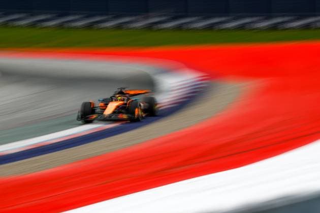 F1 - AUSTRIAN GRAND PRIX 2025 81 PIASTRI Oscar (aus), McLaren F1 Team MCL39, action during the Formula 1 MSC Cruises Austrian Grand Prix 2025, 11th round of the 2025 FIA Formula One World Championship, WM, Weltmeisterschaft from June 27 to 29, 2025 on the Red Bull Ring, in Spielberg, Austria - SpielbergAustria  Copyright: xDPPIx