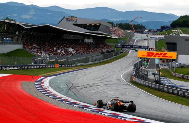 F1 - AUSTRIAN GRAND PRIX 2025 81 PIASTRI Oscar (aus), McLaren F1 Team MCL39, action during the Formula 1 MSC Cruises Austrian Grand Prix 2025, 11th round of the 2025 FIA Formula One World Championship, WM, Weltmeisterschaft from June 27 to 29, 2025 on the Red Bull Ring, in Spielberg, Austria - SpielbergAustria  Copyright: xDPPIx