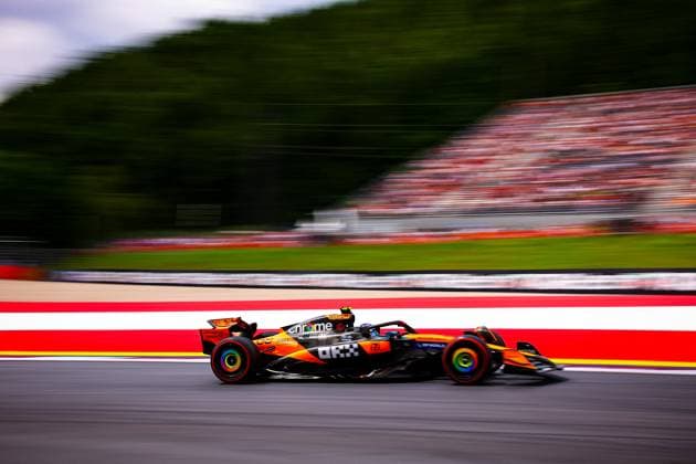 MOTORI - Formula 1 - MSC Cruises Austrian Grand Prix 2025 81 Oscar Piastri, (AUS) McLaren Mercedes MCL39, during the Austrian GP, Spielberg 26-29 June 2025, Red Bull Ring Formula 1 World Championship, WM, Weltmeisterschaft 2025. Austria Austria  Copyright: xIPAxSport ABACAx