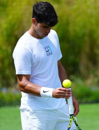 Carlos Alcaraz practices Wimbledon Tennis Championships, Saturday Practice, The All England Lawn Tennis and Croquet Club, London, UK - 28 Jun 2025London The All England Lawn Tennis and United Kingdom  Copyright: xJavierxGarcia Shutterstockx 15371374f
