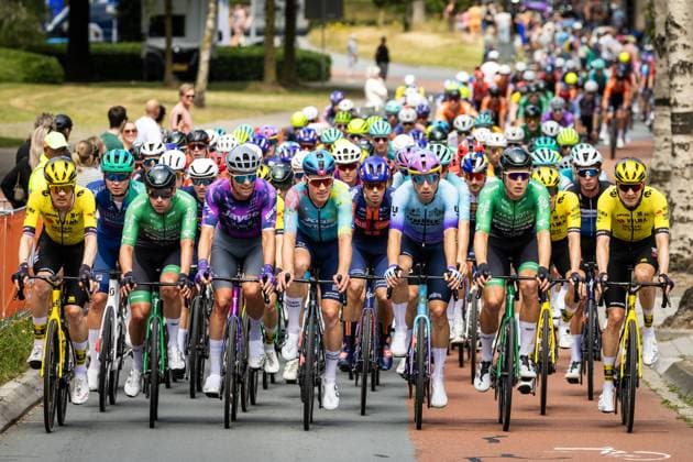 EDE - Atmosphere of peloton on the road during the Dutch men s Road cycling, Rad, Radsport, Strasse championships. ANP VINCENT JANNINK xVIxANPxSportx xxANPxIVx 530627675 originalFilename: 530627675.jpg