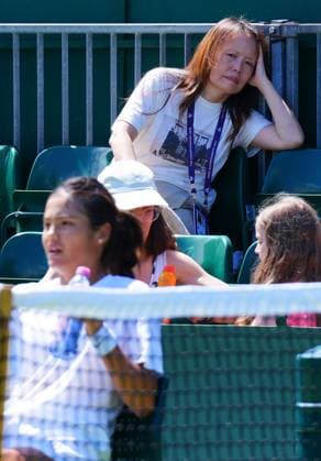 Emma Raducanu practices watched by her mother Wimbledon Tennis Championships, Saturday Practice, The All England Lawn Tennis and Croquet Club, London, UK - 28 Jun 2025London The All England Lawn Tennis and United Kingdom  Copyright: xJavierxGarcia Shutterstockx 15371374x