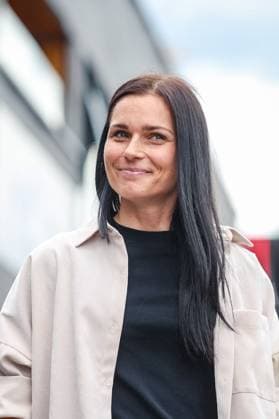 FORMULA 1 - GP of Austria 2025 SPIELBERG,AUSTRIA,28.JUN.25 - MOTORSPORTS, FORMULA 1 - Grand Prix of Austria, Red Bull Ring, practice and qualifying. Image shows Anna Veith.  GEPAxpictures xManuelxBinder