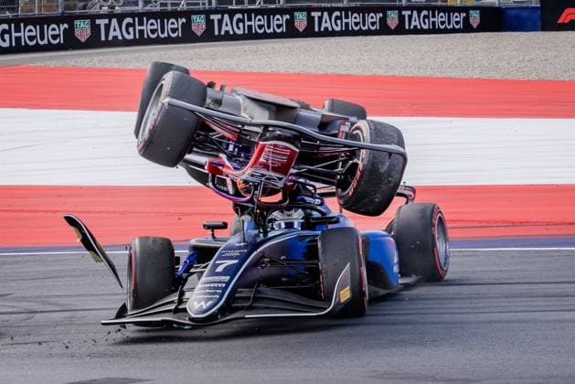 Bilder des Jahres 2025, Sport 06 Juni Sport Themen der Woche KW26 Sport Bilder des Tages FORMULA 1 - GP of Austria 2025 SPIELBERG,AUSTRIA,28.JUN.25 - MOTORSPORTS, FORMULA 1 - Grand Prix of Austria, FIA Formula 2, Red Bull Ring, sprint race. Image shows Sami Meguetounif (FRA Trident) and Luke Browning (GBR Hitech TGR).  GEPAxpictures xMatthiasxTrinkl