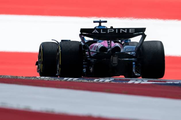 Pierre Gasly BWT Alpine F1 Team, France, 10 in Alpine A525 from behind in front of painted flag flag on the asphalt in the finish curve curve 10, AUT, Formula 1 World Championship, MSC Cruises Grand Prix of Austria, Red Bull Ring Spielberg, Qualifying Day, 2025 season, 28 06 2025 AUT, Formula 1 World Championship, MSC Cruises Grand Prix of Austria, Red Bull Ring Spielberg, Qualifying Day, 2025 season, 28 06 2025 Spielberg Copyright: xEibner-Pressefoto Memmlerx EP_MMR