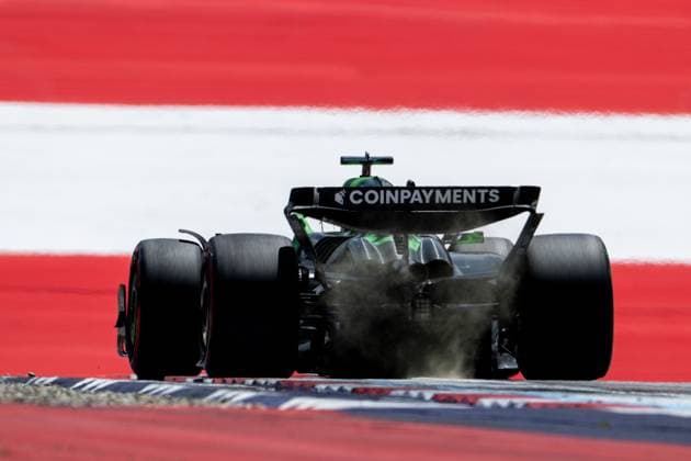 Nico Huelkenberg Stake F1 Team Kick Sauber, Germany, 27 in C45 from behind in front of painted flag flag on the asphalt in the finish curve curve 10, AUT, Formula 1 World Championship, MSC Cruises Grand Prix of Austria, Red Bull Ring Spielberg, Qualifying Day, 2025 season, 28 06 2025 AUT, Formula 1 World Championship, MSC Cruises Grand Prix of Austria, Red Bull Ring Spielberg, Qualifying Day, 2025 season, 28 06 2025 Spielberg Copyright: xEibner-Pressefoto Memmlerx EP_MMR