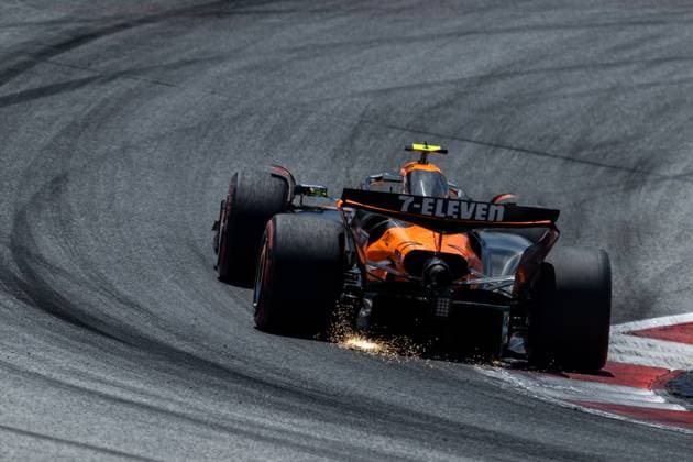 Lando Norris McLaren Formula 1 Team, Great Britain, 04 in MCL39 with sparks flying, AUT, Formula 1 World Championship, MSC Cruises Grand Prix of Austria, Red Bull Ring Spielberg, Qualifying Day, 2025 season, 28 06 2025 AUT, Formula 1 World Championship, MSC Cruises Grand Prix of Austria, Red Bull Ring Spielberg, Qualifying Day, 2025 season, 28 06 2025 Spielberg Copyright: xEibner-Pressefoto Memmlerx EP_MMR