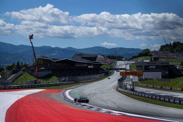 Lance Stroll Aston Martin Aramco F1 Team, Canada, 18 in AMR25 in the last corner with a view of the start-finish straight and Alpine panorama, AUT, Formula 1 World Championship, MSC Cruises Grand Prix of Austria, Red Bull Ring Spielberg, Qualifying Day, 2025 season, 28 06 2025 AUT, Formula 1 World Championship, MSC Cruises Grand Prix of Austria, Red Bull Ring Spielberg, Qualifying Day, 2025 season, 28 06 2025 Spielberg Copyright: xEibner-Pressefoto Memmlerx EP_MMR