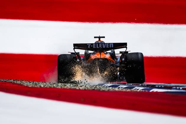 F1 - AUSTRIAN GRAND PRIX 2025 81 PIASTRI Oscar (aus), McLaren F1 Team MCL39, action during the Formula 1 MSC Cruises Austrian Grand Prix 2025, 11th round of the 2025 FIA Formula One World Championship, WM, Weltmeisterschaft from June 27 to 29, 2025 on the Red Bull Ring, in Spielberg, Austria - SpielbergAustria  Copyright: xFLORENTxGOODENx