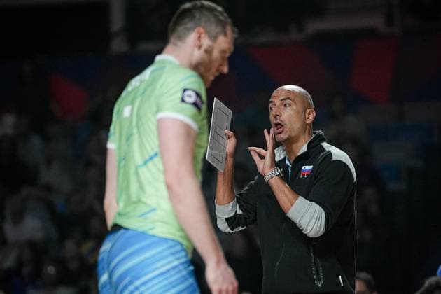 Volleyball - FIVB Men s Volleyball Nations League - Slovenia - France - 28.06.2025 Fabio Soli giving tactical directions during Mens Volleyball Nations League in Burgas, VNL Copyright: xYulianxTodorovx