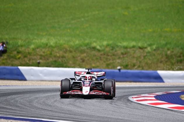 F1 Grand Prix of Austria - Qualifying Esteban Ocon of the Haas F1 Team drives during qualifying for the 12th round of the Formula 1 World Championship, WM, Weltmeisterschaft at the Red Bull Ring in Spielberg, Styria, Austria, on June 28, 2025. Spielberg Styria Austria  Copyright: xAndreaxDiodatox originalFilename:diodato-formula1250628_npgqn.jpg