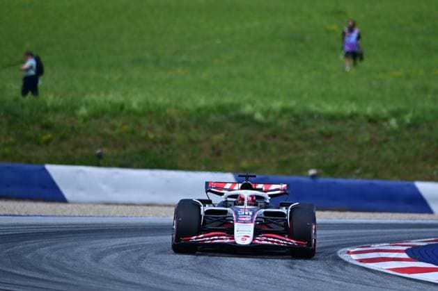 F1 Grand Prix of Austria - Qualifying Esteban Ocon of the Haas F1 Team drives during qualifying for the 12th round of the Formula 1 World Championship, WM, Weltmeisterschaft at the Red Bull Ring in Spielberg, Styria, Austria, on June 28, 2025. Spielberg Styria Austria  Copyright: xAndreaxDiodatox originalFilename:diodato-formula1250628_npZzv.jpg