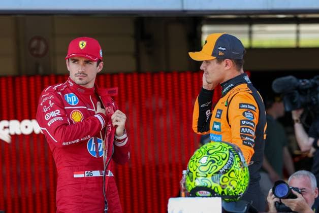 Charles Leclerc Scuderia Ferrari HP 16 and Lando Norris McLaren Formula 1 Team 4 talk after the race, Qualifying, Grand Prix of Austria, Motorsport, Men, Formula 1, 28 06 2025 Spielberg Styria Austria Copyright: xkolbert-press ChristianxKolbertx
