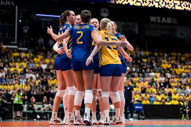 250628 Players of Sweden celebrate during Women s European Golden League semifinal volleyball match between Sweden and Ukraine on June 28, 2025 in Ängelholm Photo Petter Arvidson BILDBYRAN kod PA PA1041 volleyball volleyball european golden league semifinal semifinals sverige ukraine sweden dam bbeng ukraina jubel  Copyright: PETTERxARVIDSON BB250628PA014