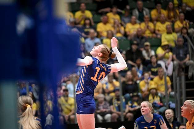 ÄNGELHOLM, SVERIGE 20250628 Sweden s Isabelle Haak in action during the CEV Women s Volleyball European Golden League semifinal match between Ukraine and Sweden at Catena Arena, in Angelholm, Sweden, on June 28, 2025 ÄNGELHOLM SVERIGE x11566x  Copyright: xHenrikxEberlund TTx GOLDEN LEAGUE UKRAINE-SWEDEN