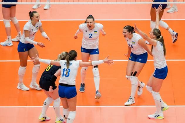 250628 Oleksandra Milenko, Diana Meliushkyna and Daria Sharhorodska of Ukraine celebrates during the Women s European Golden League semifinal volleyball match between Sweden and Ukraine on June 28, 2025 in Ängelholm Photo Petter Arvidson BILDBYRAN kod PA PA1041 volleyball volleyball european golden league semifinal semifinals sverige ukraine sweden dam bbeng ukraina jubel  Copyright: PETTERxARVIDSON BB250628PA061