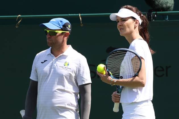 TENIS WIMBLEDON 2025 LONDYN 280625 N Z MARK GELLARD AGNIESZKA RADWANSKA PODCZAS TRENINGU MAGDA LINETTE MARCIN CHOLEWINSKI NEWSPIX.PL TENNIS WIMBLEDON 2025 LONDON 28062025 MARK GELLARD AGNIESZKA RADWANSKA DURING PRACTISE SESSION OF MAGDA LINETTE NEWSPIX.PL --- newspix.pl POLAND OUT! 