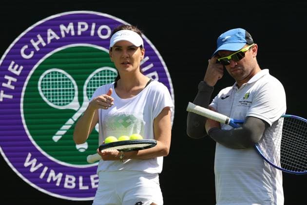 TENIS WIMBLEDON 2025 LONDYN 280625 N Z AGNIESZKA RADWANSKA MARK GELLARD PODCZAS TRENINGU MAGDA LINETTE MARCIN CHOLEWINSKI NEWSPIX.PL TENNIS WIMBLEDON 2025 LONDON 28062025 AGNIESZKA RADWANSKA MARK GELLARD DURING PRACTISE SESSION OF MAGDA LINETTE NEWSPIX.PL --- newspix.pl POLAND OUT! 