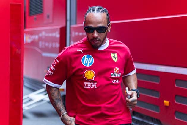 F1 Grand Prix of Austria - Qualifying Lewis Hamilton of Great Britain and a Scuderia Ferrari driver stand before the qualifying session at the Formula 1 MSC Cruises Austrian Grand Prix in Spielberg, Austria, on June 28, 2025. Spielberg Austria  Copyright: xRobertxSzaniszlox originalFilename:szaniszlo-notitle250628_npSg1.jpg