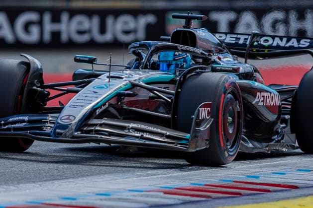 F1 Grand Prix of Austria - Qualifying George Russell of Great Britain and Mercedes AMG Petronas F1 Team driver goes during the qualifying session at Formula 1 MSC Cruises Austrian Grand Prix in Spielberg, Austria, on June 28, 2025. Spielberg Austria  Copyright: xRobertxSzaniszlox originalFilename:szaniszlo-notitle250628_npdXy.jpg