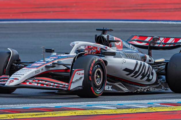 F1 Grand Prix of Austria - Qualifying Esteban Ocon of France and the MoneyGram Haas F1 Team driver participates in the qualifying session at the Formula 1 MSC Cruises Austrian Grand Prix in Spielberg, Austria, on June 28, 2025. Spielberg Austria  Copyright: xRobertxSzaniszlox originalFilename:szaniszlo-notitle250628_npXi1.jpg