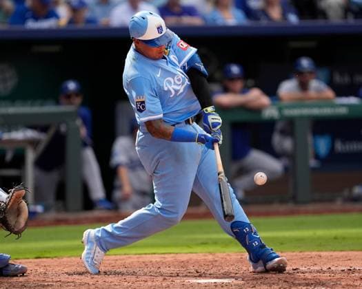 June 28, 2025: Kansas City Royals catcher Salvador Perez (13) hits an RBI double against the Dodgers at Kauffman Stadium Kansas City, Missouri. CSM. Kansas City United States - ZUMAc04_ 20250628_zma_c04_012 Copyright: xJonxRobichaudx