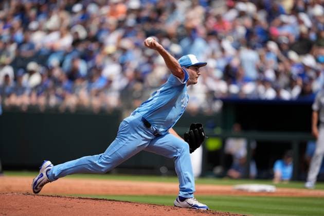 June 28, 2025: Kansas City Royals pitcher Seth Lugo (67) delivers a pitch in the 2nd inning against the Dodgers at Kauffman Stadium Kansas City, Missouri. CSM. Kansas City United States - ZUMAc04_ 20250628_zma_c04_033 Copyright: xJonxRobichaudx