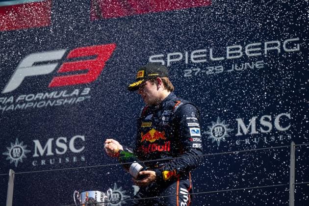 Tim Tramnitz Germany, MP Motorsport, Red Bull Junior celebrates 3rd place on the podium with champagne at the podium ceremony, AUT, FIA Formula 3 Championship, MSC Cruises Grand Prix of Austria, Red Bull Ring Spielberg, Main race, 2025 season, 29 06 2025 AUT, FIA Formula 3 Championship, MSC Cruises Grand Prix of Austria, Red Bull Ring Spielberg, Main race, 2025 season, 29 06 2025 Spielberg Copyright: xEibner-Pressefoto Memmlerx EP_MMR