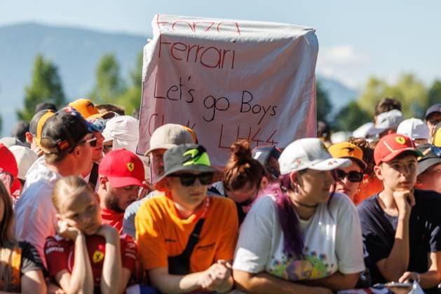 Fans waiting for the drivers, Austrian Grand Prix, Motorsport, Formula 1, 2025 season, 29 06 2025 Austrian Grand Prix, Motorsport, Formula 1, 2025 season, 29 06 2025 Copyright: xEibner-Pressefoto AlexanderxNeisx EP_ANS