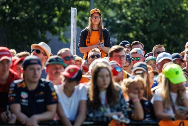 Fans waiting for the drivers, Austrian Grand Prix, Motorsport, Formula 1, 2025 season, 29 06 2025 Austrian Grand Prix, Motorsport, Formula 1, 2025 season, 29 06 2025 Copyright: xEibner-Pressefoto AlexanderxNeisx EP_ANS