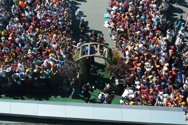 Formula 1 Austrian Grand Prix 2025 29 06 2025, Red Bull Ring, Spielberg, Formula 1 Austrian Grand Prix 2025 , in the picture Franco Colapinto ARG , BWT Alpine F1 Team signing autographs nordphotoxGmbHx xBratic nph00250