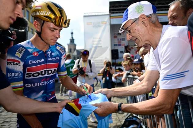 Belgian 2025 National Championship Binche 29 06 2025 BINCHE, BELGIUM - JUNE 29 : Evenepoel Remco of Soudal Quick-Step during the Men Elite cycling road race of the Belgian National Championships 2025 an UCI National Championships cycling race of 230 km with start in Binche and finish in Binche on June 29, 2025 in Binche, Belgium, 29 06 2025 ( Motordriver Guy De Vuyst - Binche Belgium  Copyright: xNicoxVereeckenx