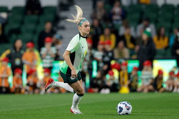 SOCCER AUSTRALIA SLOVENIA, Ellie Carpenter of of Australia is seen warming up before the Women s friendly international soccer match between Australia and Slovenia at HBF Park in Perth, Sunday, June 29, 2025. ( NO ARCHIVING, EDITORIAL USE ONLY PERTH WESTERN AUSTRALIA AUSTRALIA  Copyright: xRICHARDxWAINWRIGHTx 20250629124749744860