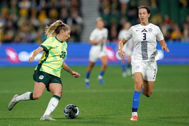 SOCCER AUSTRALIA SLOVENIA, Remy Siemsen of Australia runs the ball during the Women s friendly international soccer match between Australia and Slovenia at HBF Park in Perth, Sunday, June 29, 2025. ( NO ARCHIVING, EDITORIAL USE ONLY PERTH WESTERN AUSTRALIA AUSTRALIA  Copyright: xRICHARDxWAINWRIGHTx 20250629193548751009
