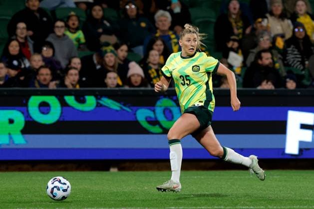 SOCCER AUSTRALIA SLOVENIA, Remy Siemsen of Australia runs the ball during the Women s friendly international soccer match between Australia and Slovenia at HBF Park in Perth, Sunday, June 29, 2025. ( NO ARCHIVING, EDITORIAL USE ONLY PERTH WESTERN AUSTRALIA AUSTRALIA  Copyright: xRICHARDxWAINWRIGHTx 20250629185044928340